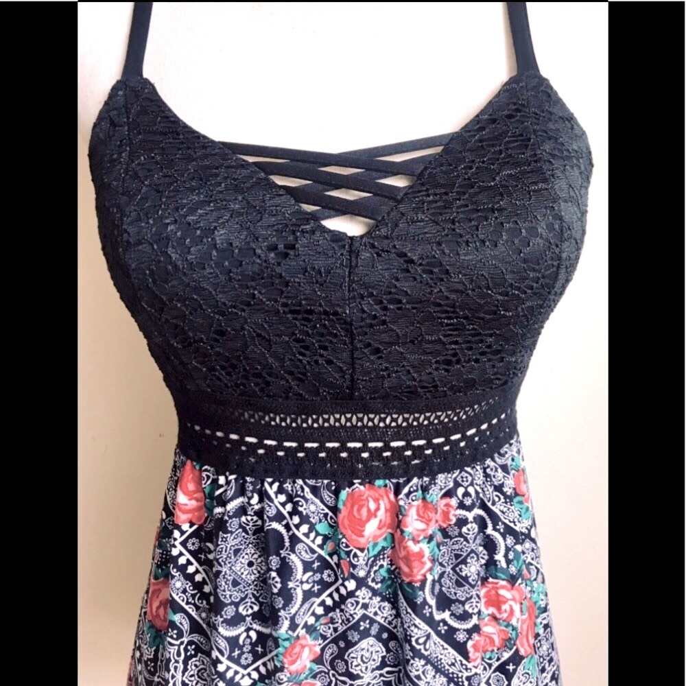 Black & Red Floral Babydoll Top w/ Black Lace Bust & Empire Waist, Sz. XS - Picture 2 of 3